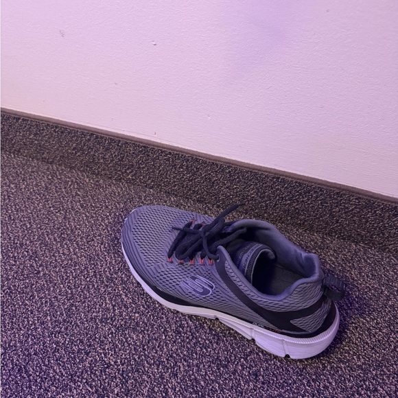 Skechers Running Shoes - Picture 3 of 3